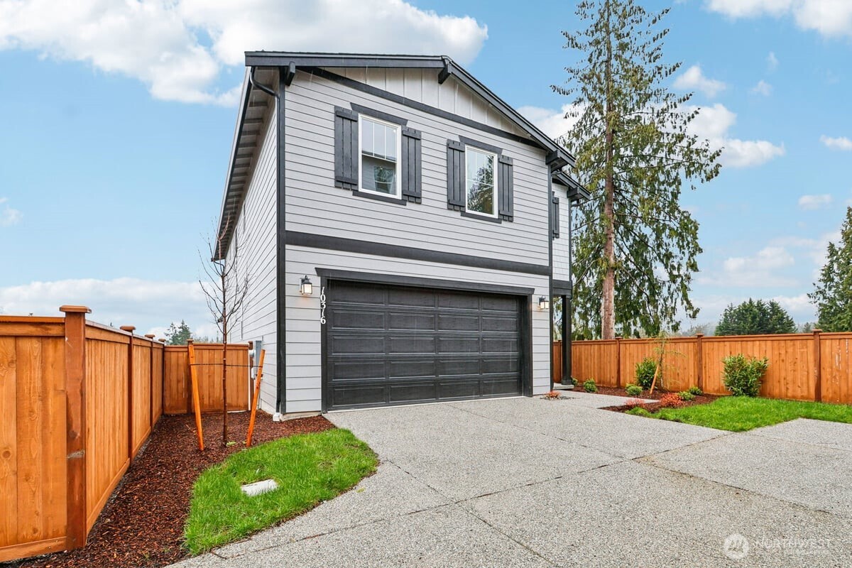 10316 6th Place SE #SW 16, Lake Stevens, WA 98258