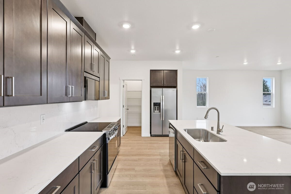 10316 6th Place SE #SW 16, Lake Stevens, WA 98258