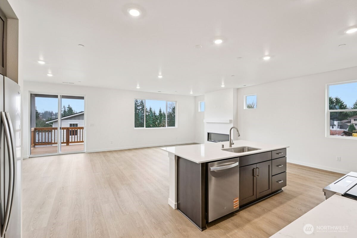 10316 6th Place SE #SW 16, Lake Stevens, WA 98258