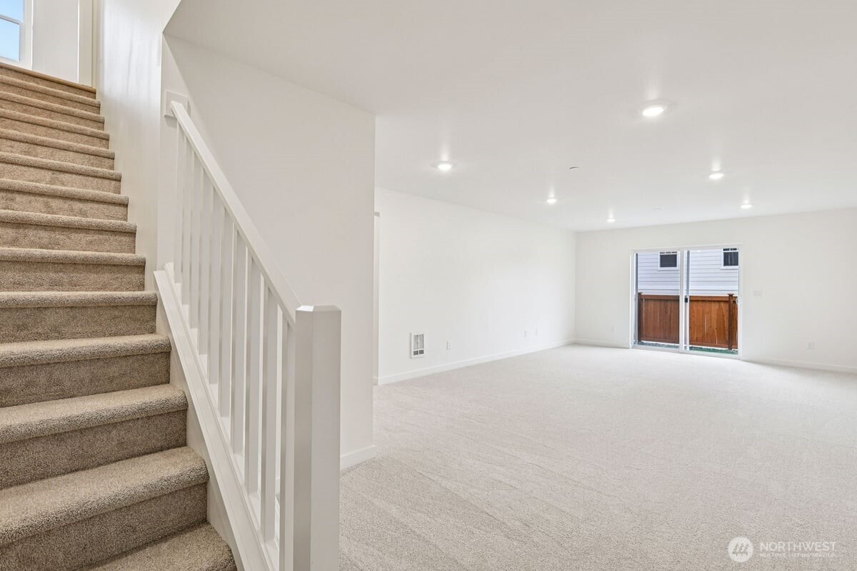 10316 6th Place SE #SW 16, Lake Stevens, WA 98258