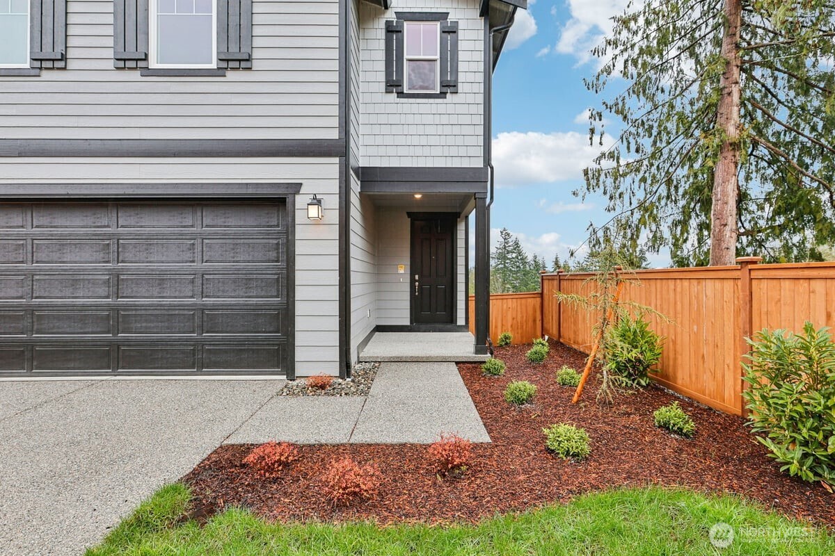 10316 6th Place SE #SW 16, Lake Stevens, WA 98258