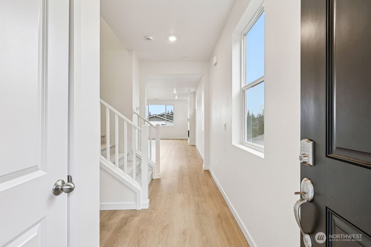 10316 6th Place SE #SW 16, Lake Stevens, WA 98258