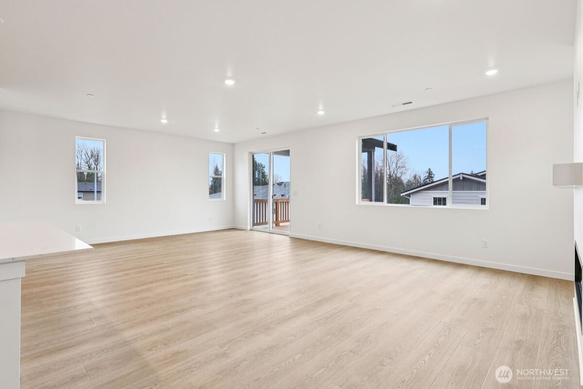 10316 6th Place SE #SW 16, Lake Stevens, WA 98258