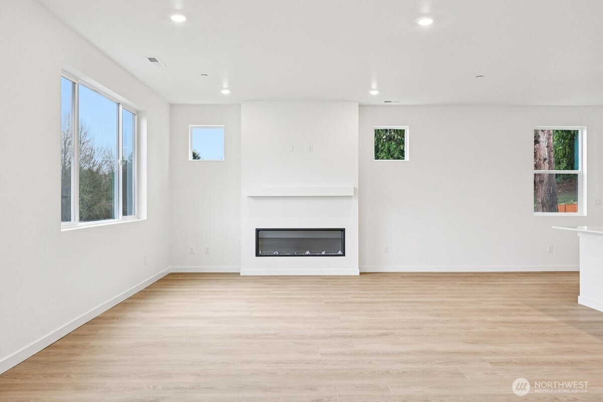 10316 6th Place SE #SW 16, Lake Stevens, WA 98258