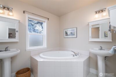 1418 6th Street , Anacortes, WA 98221 - Photo 17