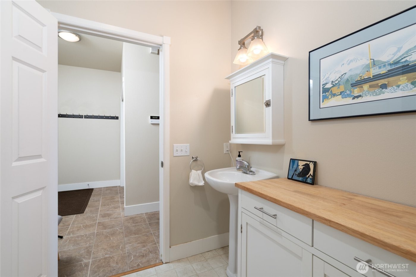 1418 6th Street , Anacortes, WA 98221