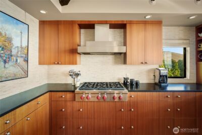 1640 Magnolia Boulevard W, Seattle, WA 98199 - Photo 11