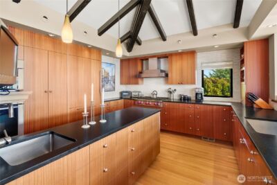 1640 Magnolia Boulevard W, Seattle, WA 98199 - Photo 12