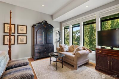 1640 Magnolia Boulevard W, Seattle, WA 98199 - Photo 17