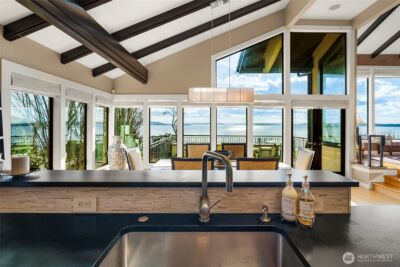 1640 Magnolia Boulevard W, Seattle, WA 98199 - Photo 9