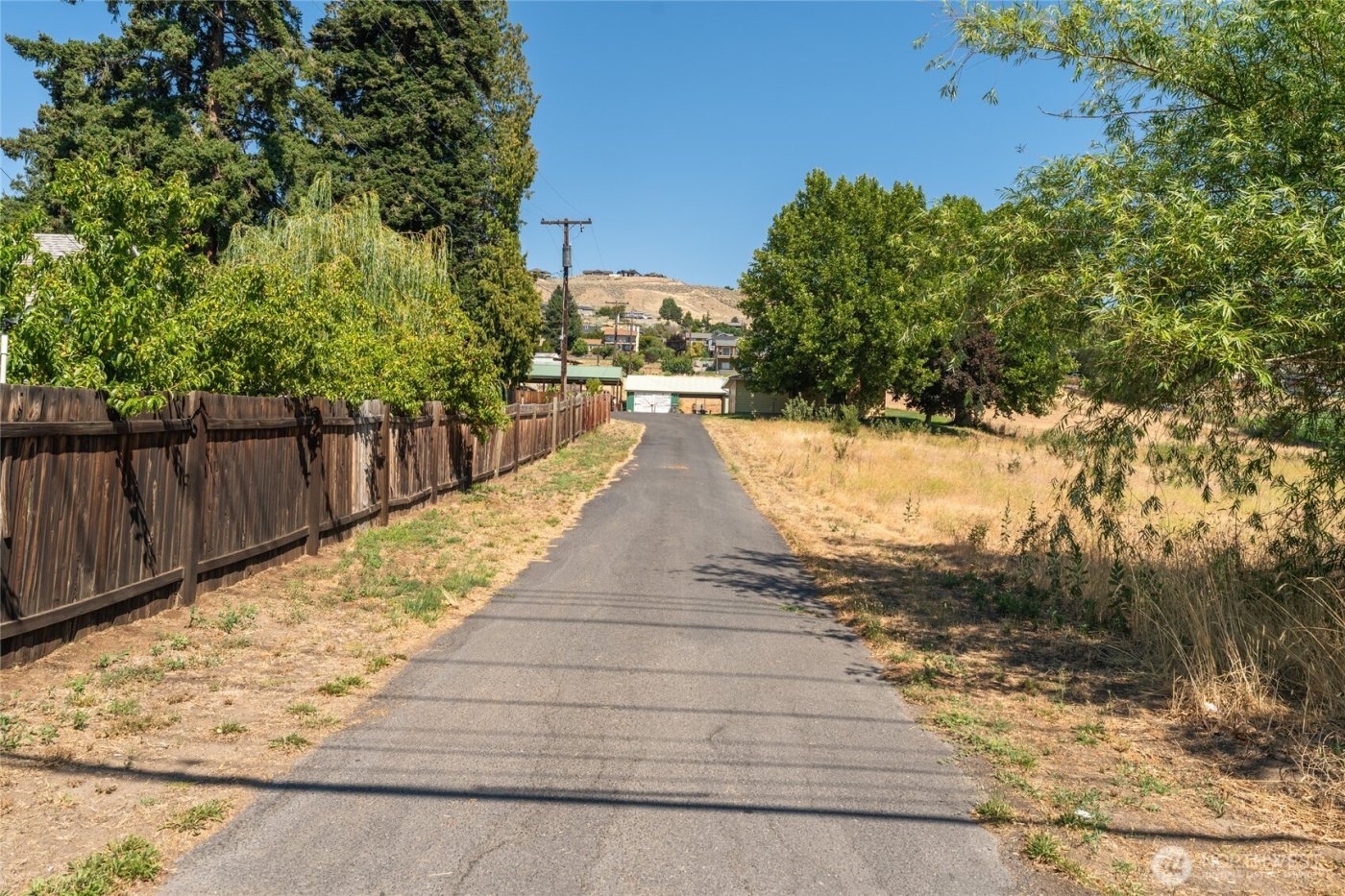 2731 Sunset Highway , East Wenatchee, WA 98802