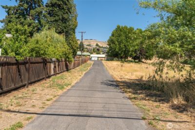 2731 Sunset Highway , East Wenatchee, WA 98802 - Photo 18