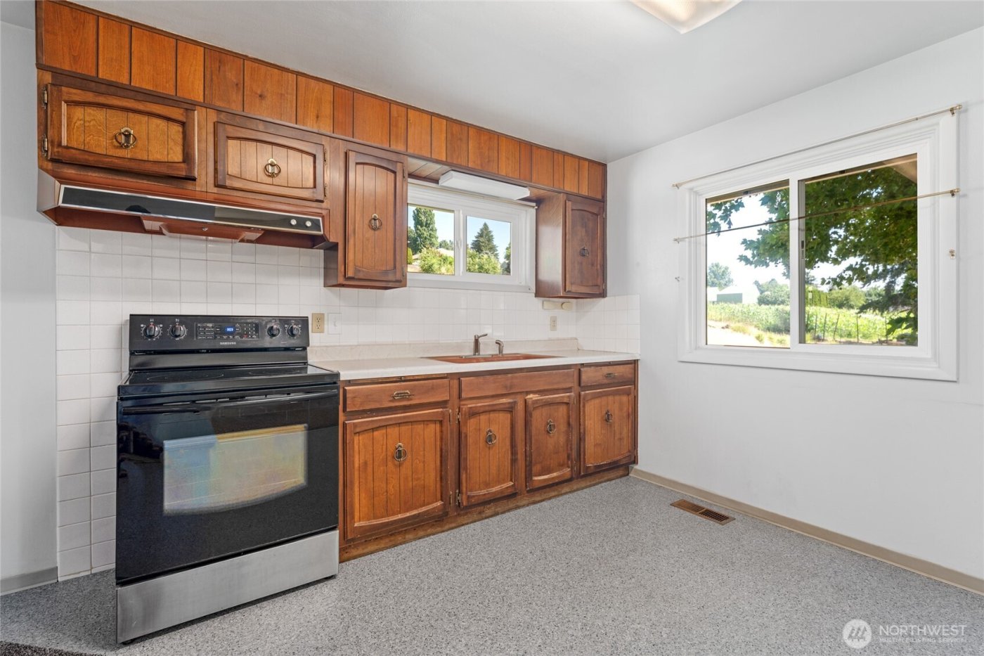 2731 Sunset Highway , East Wenatchee, WA 98802
