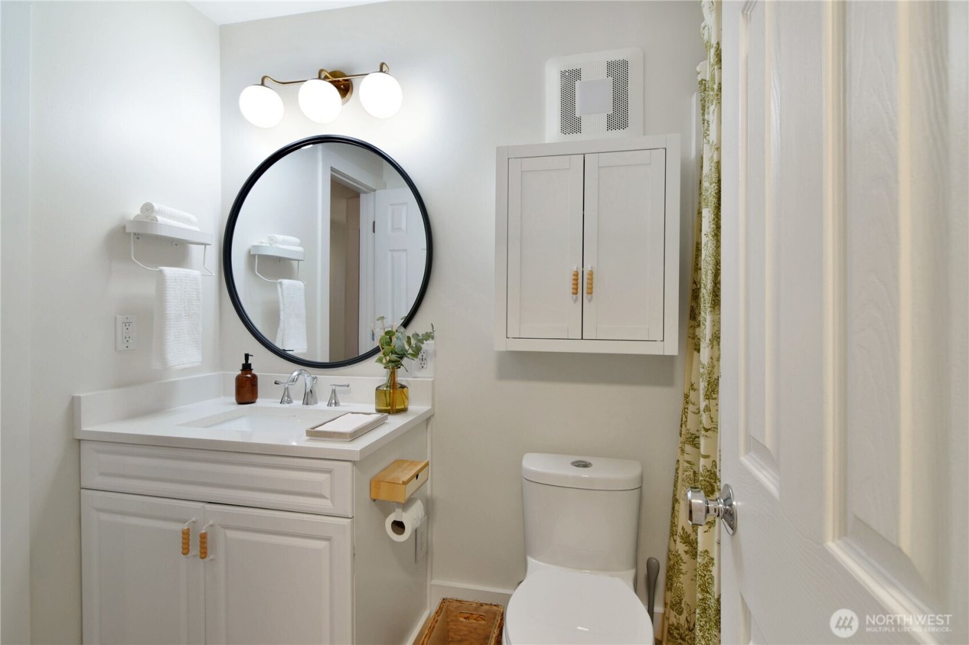 6236 NE 137th Place #229, Redmond, WA 98052