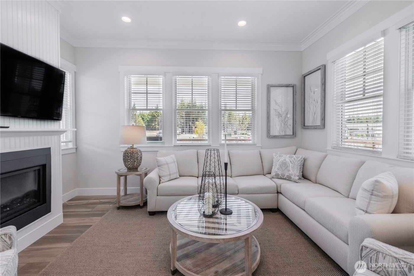 441 E Compass Street , Pacific Beach, WA 98571