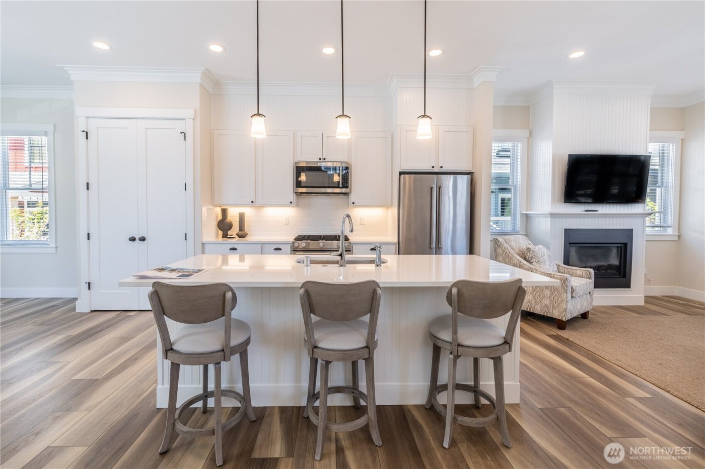 441 E Compass Street , Pacific Beach, WA 98571