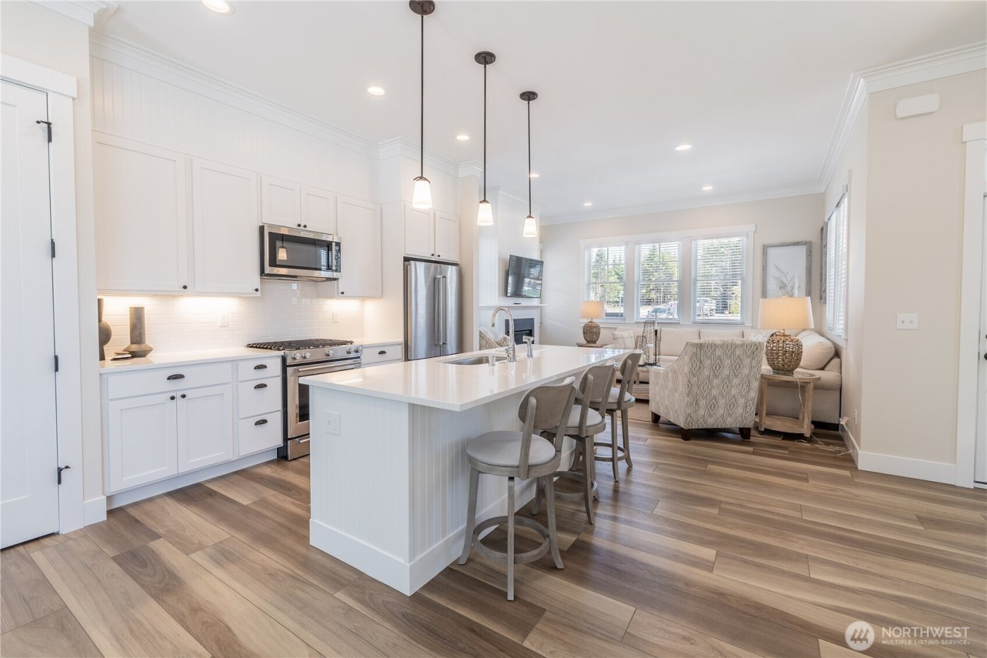 441 E Compass Street , Pacific Beach, WA 98571