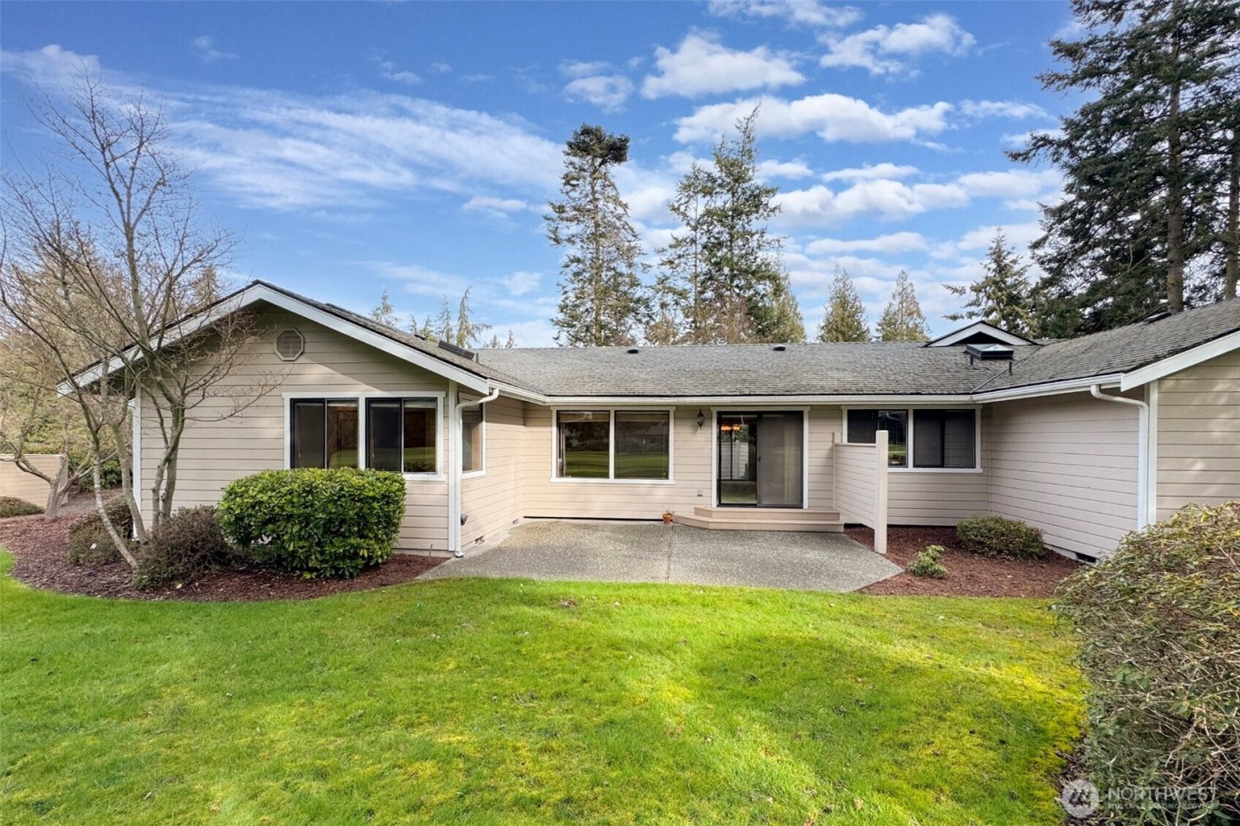 105 Fairway Drive , Sequim, WA 98382