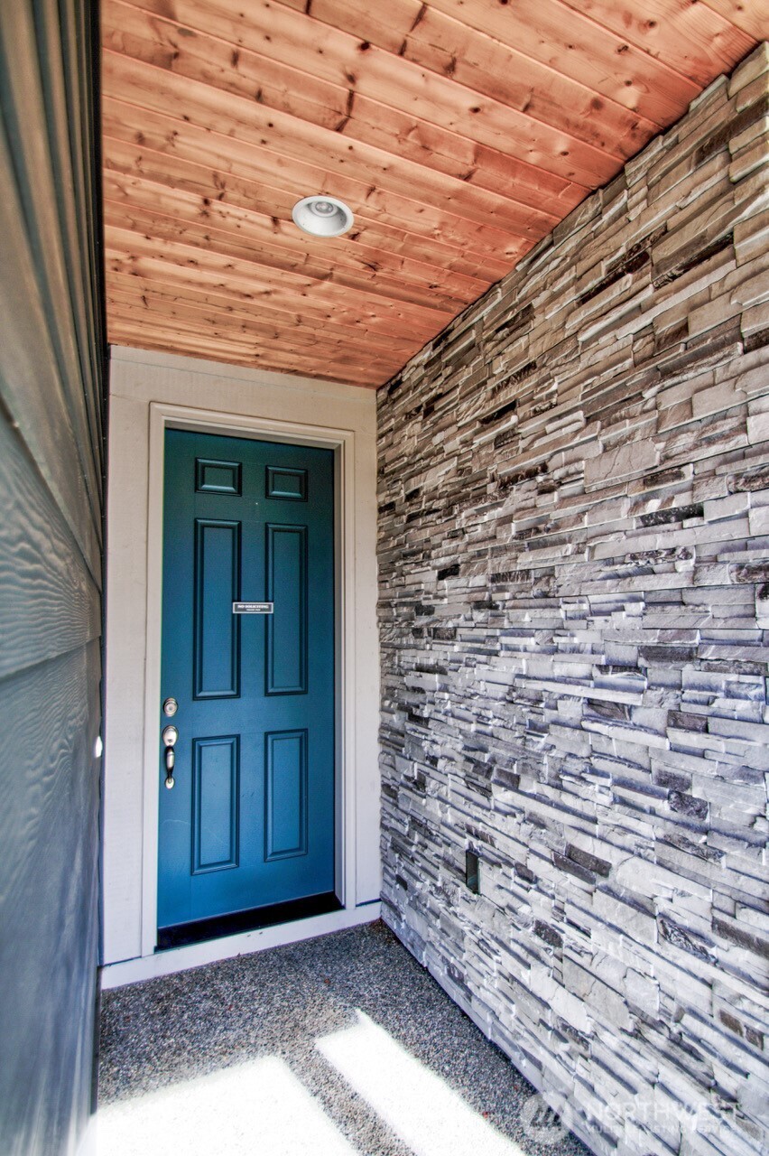 771 SE Nordmann Loop , Port Orchard, WA 98366