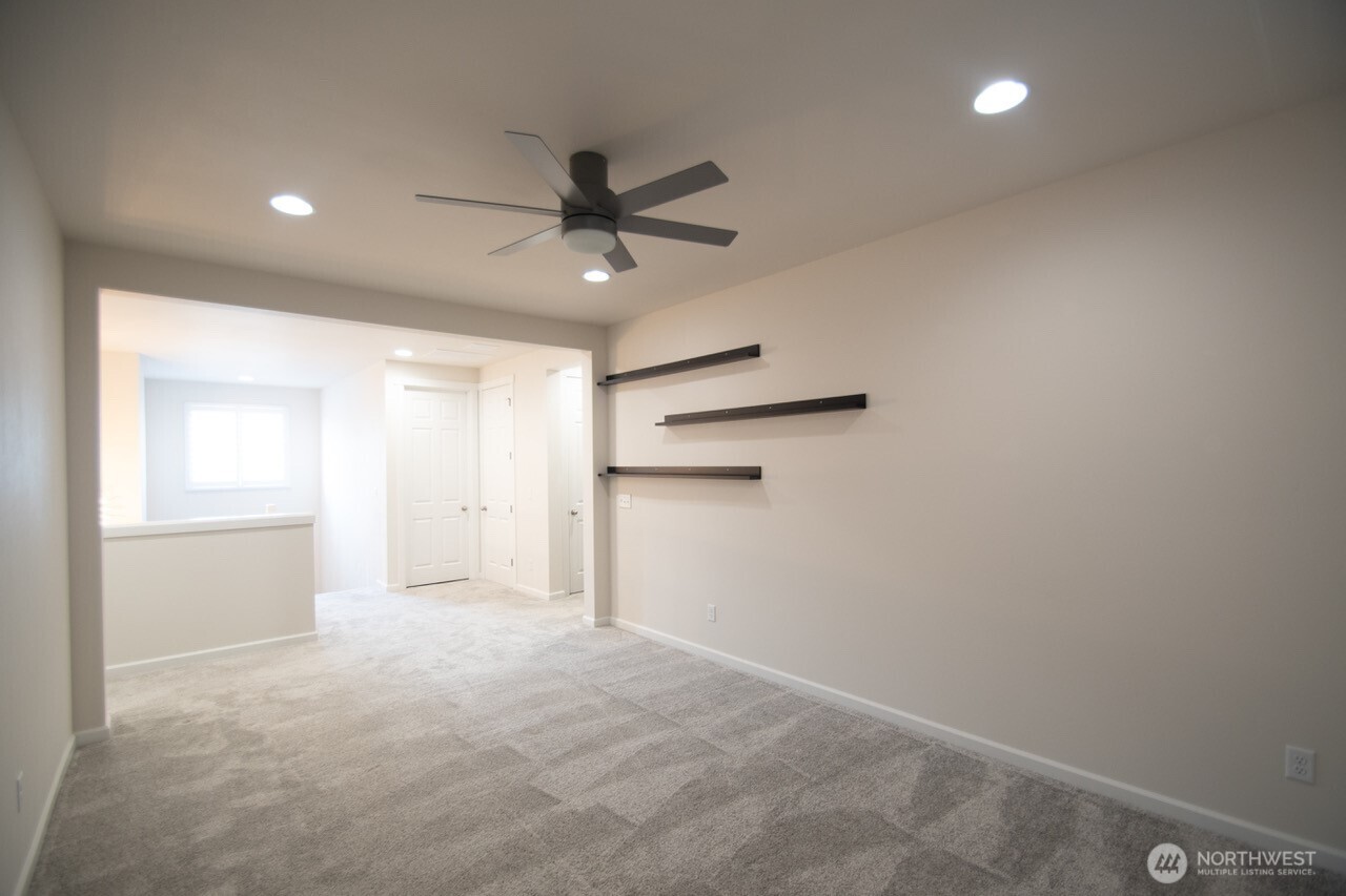 771 SE Nordmann Loop , Port Orchard, WA 98366
