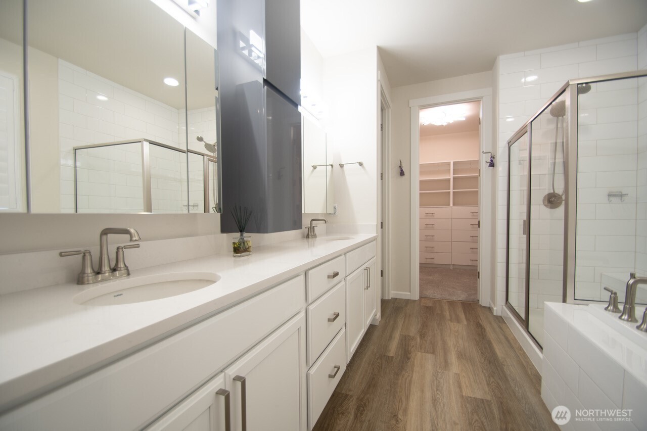 771 SE Nordmann Loop , Port Orchard, WA 98366