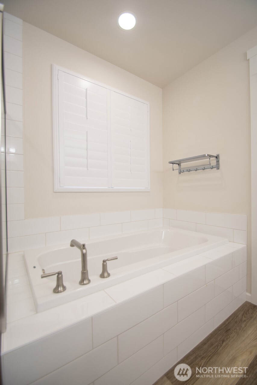 771 SE Nordmann Loop , Port Orchard, WA 98366