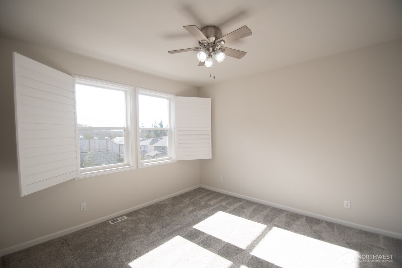 771 SE Nordmann Loop , Port Orchard, WA 98366