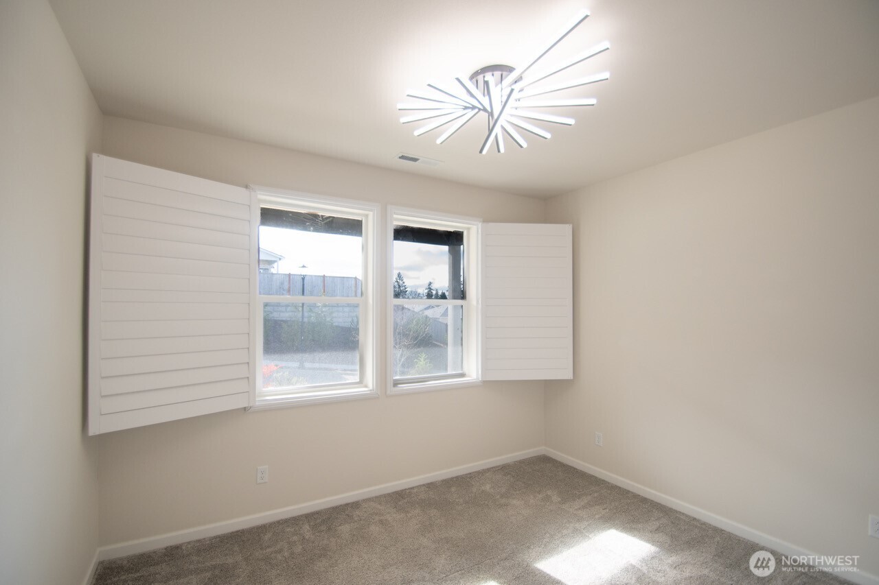 771 SE Nordmann Loop , Port Orchard, WA 98366