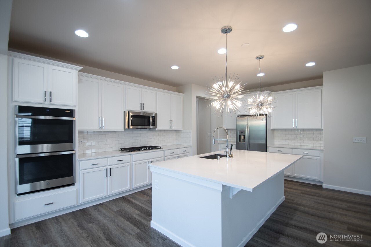 771 SE Nordmann Loop , Port Orchard, WA 98366