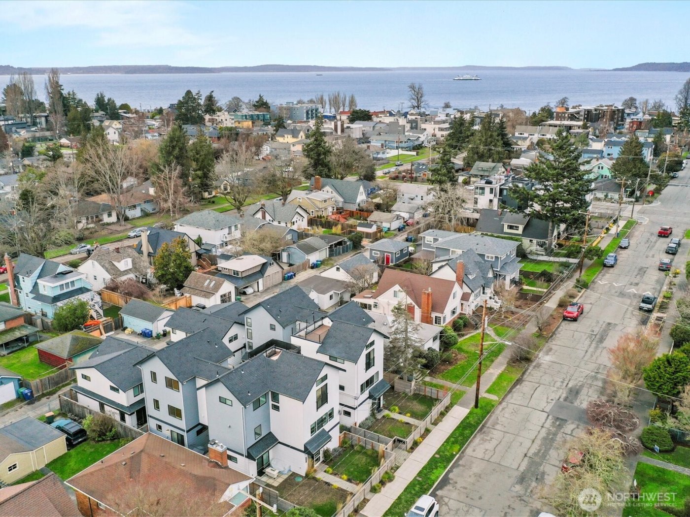 3239 61st Avenue SW #unit B, Seattle, WA 98116