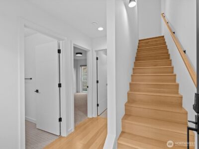 3239 61st Avenue SW #unit B, Seattle, WA 98116 - Photo 3