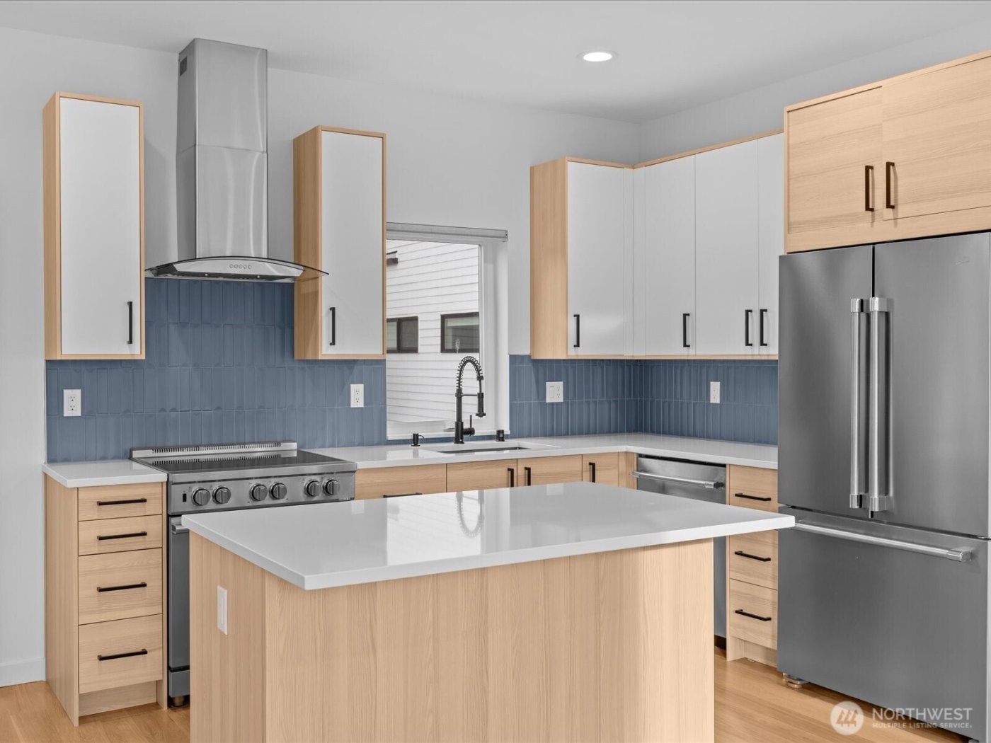 3239 61st Avenue SW #unit B, Seattle, WA 98116