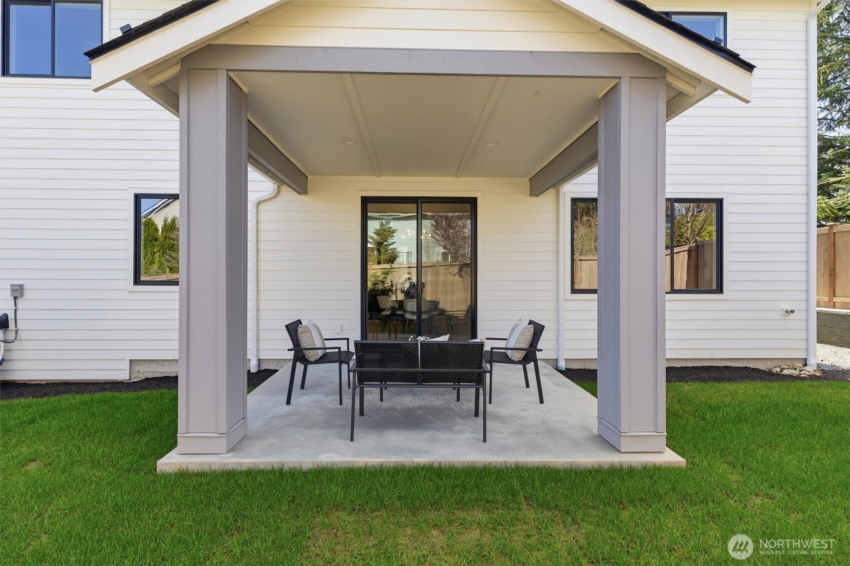 33 213th Place SW, Bothell, WA 98021