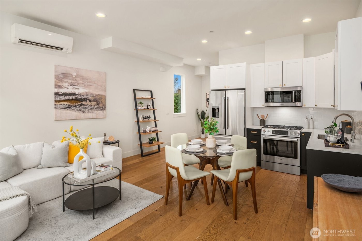 2337 10th Avenue E #D, Seattle, WA 98102