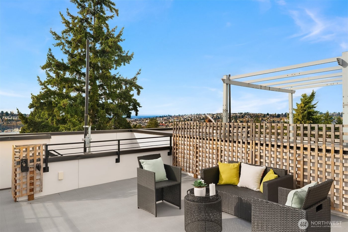 2337 10th Avenue E #D, Seattle, WA 98102