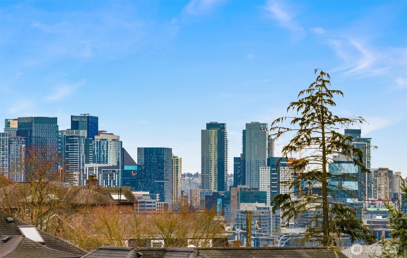 2337 10th Avenue E #D, Seattle, WA 98102