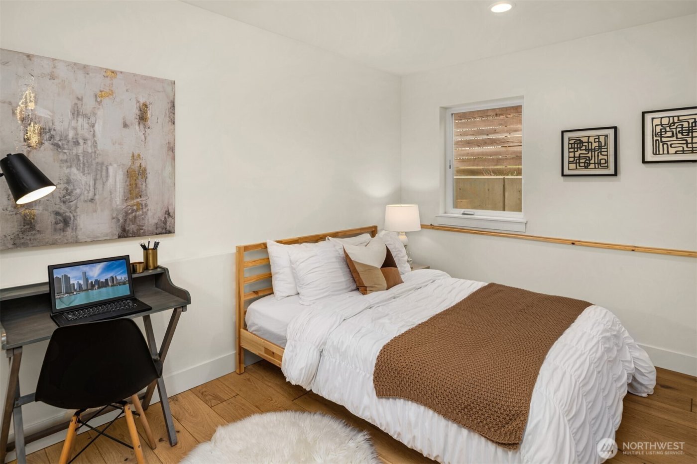 2337 10th Avenue E #D, Seattle, WA 98102