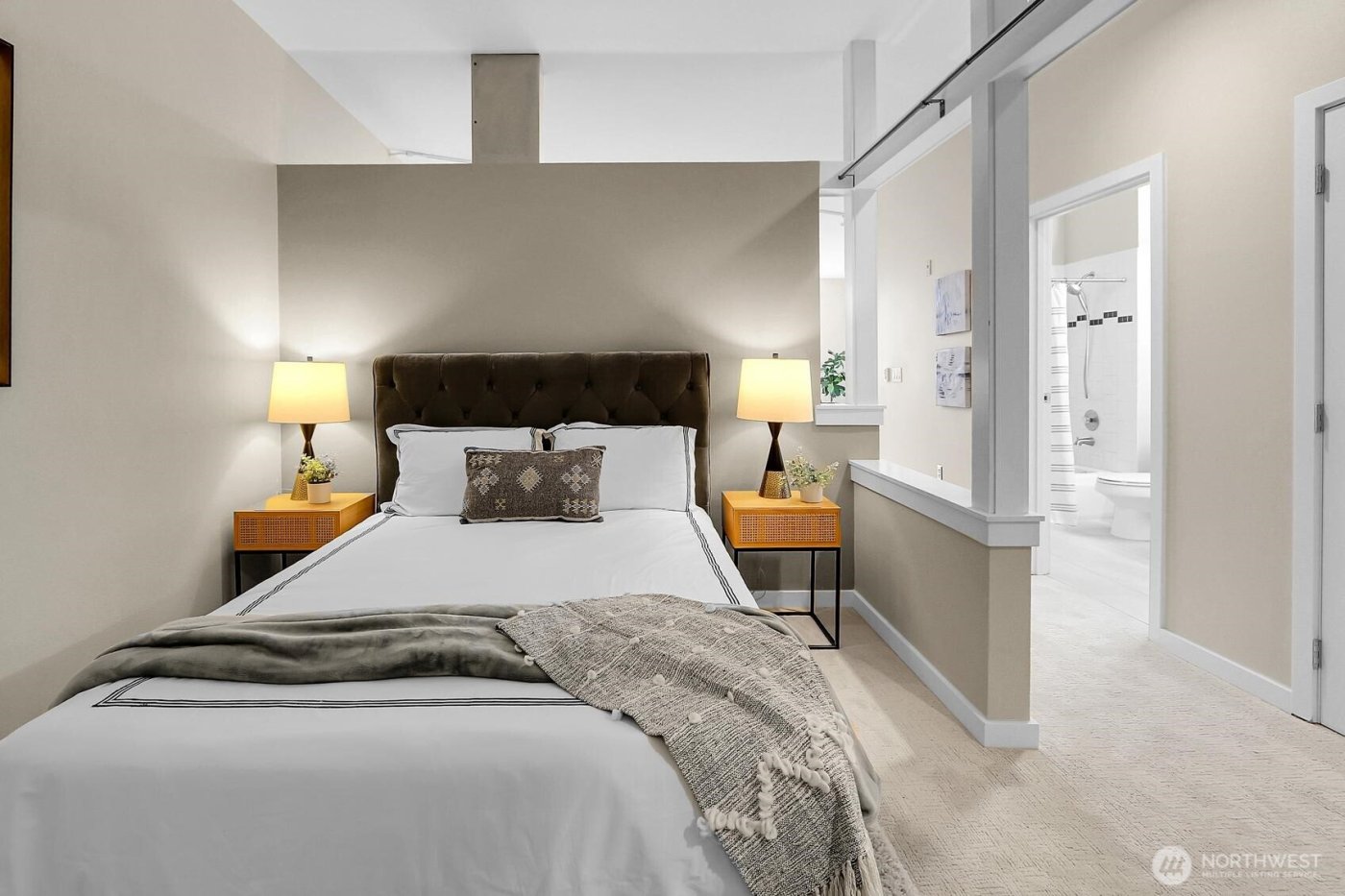 303 E Pike Street #402, Seattle, WA 98122-3698