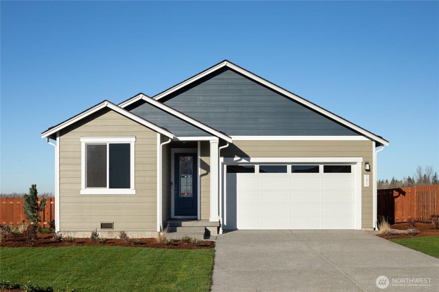 721 Weaver Drive E, Enumclaw, WA 98022