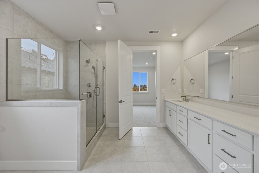 797 Weaver Drive E, Enumclaw, WA 98022