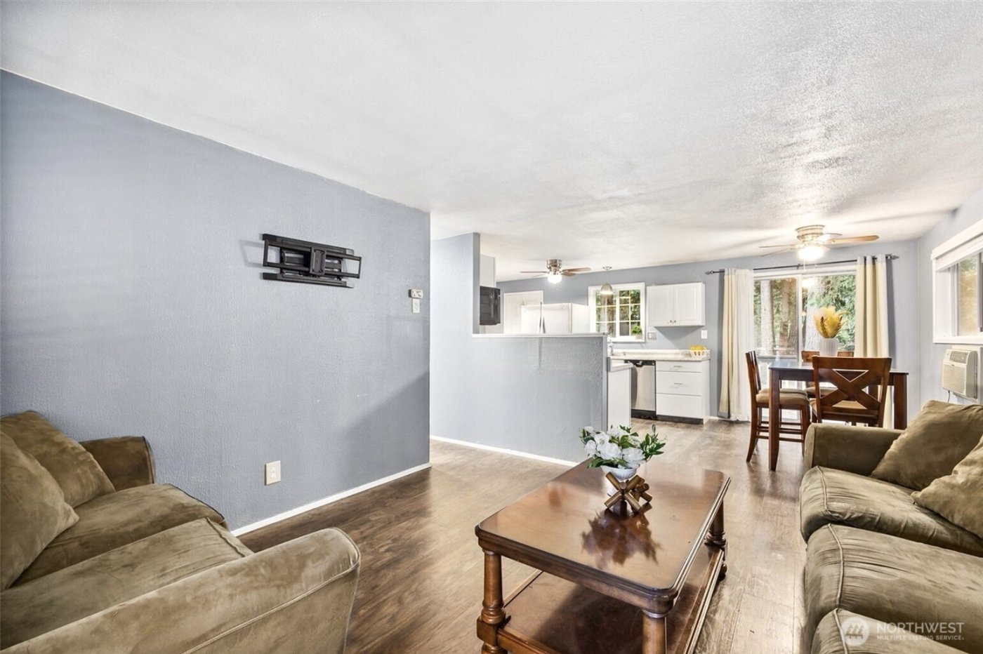 21843 Crest Lane SE, Yelm, WA 98597