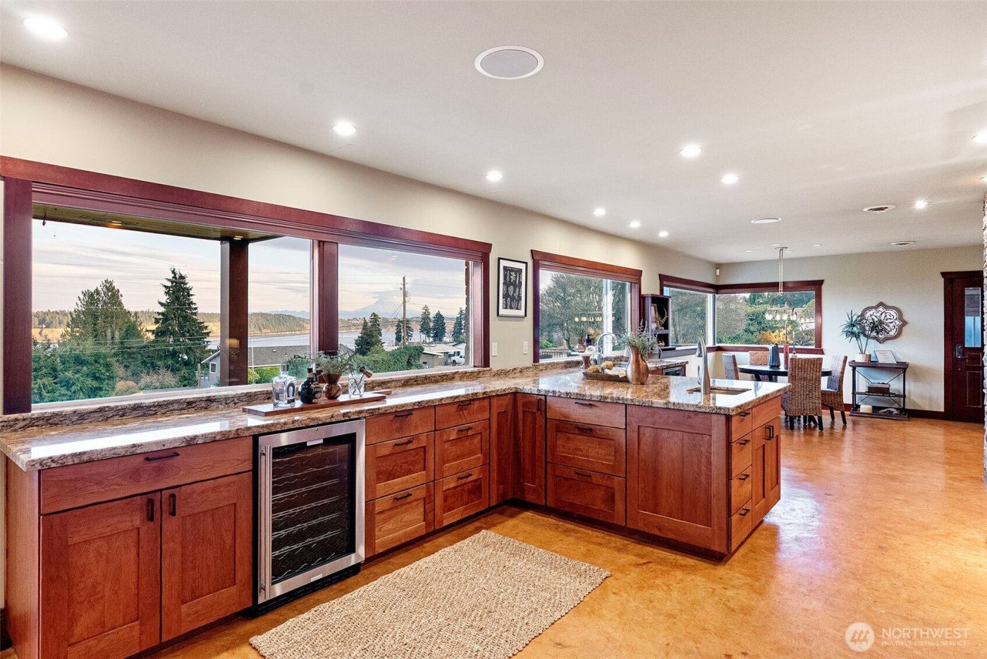 6916 Soundview Drive , Gig Harbor, WA 98335