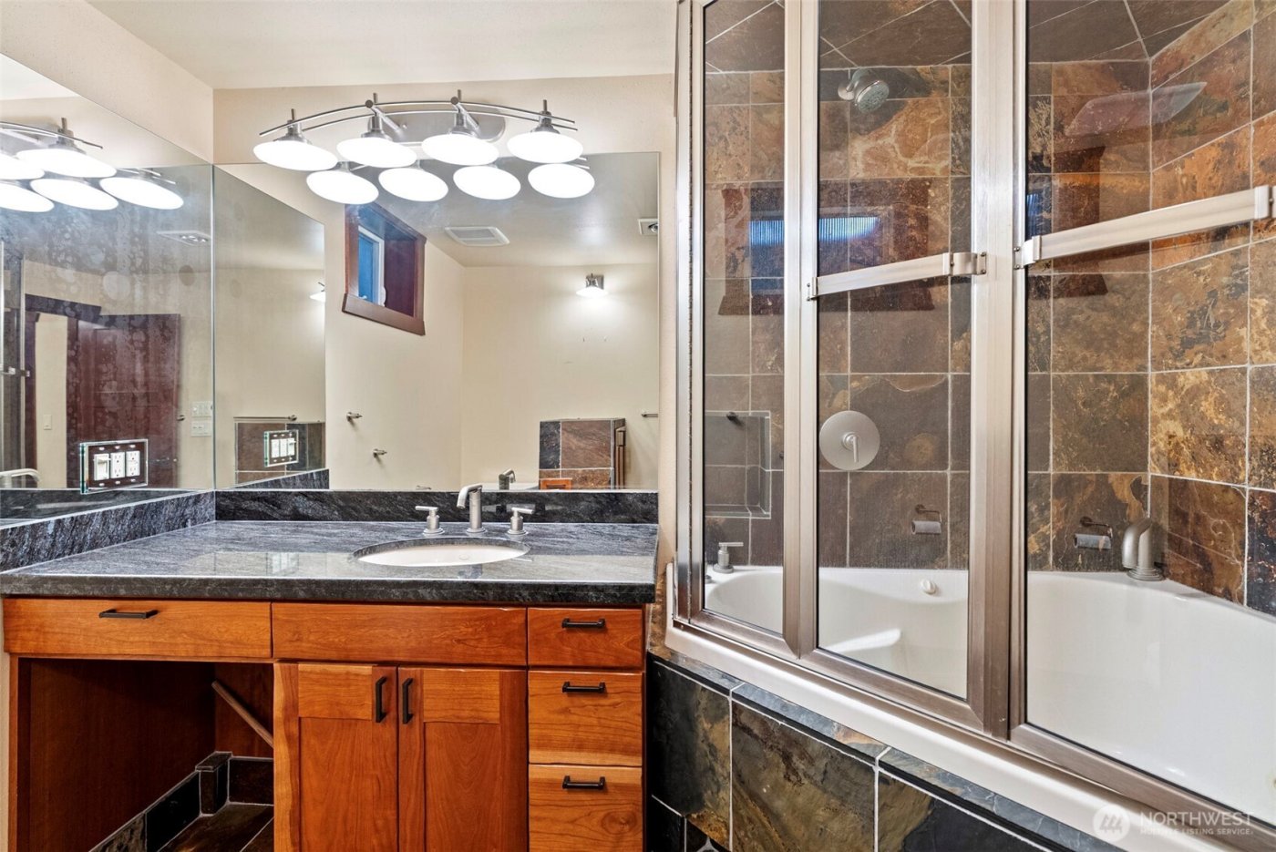 6916 Soundview Drive , Gig Harbor, WA 98335