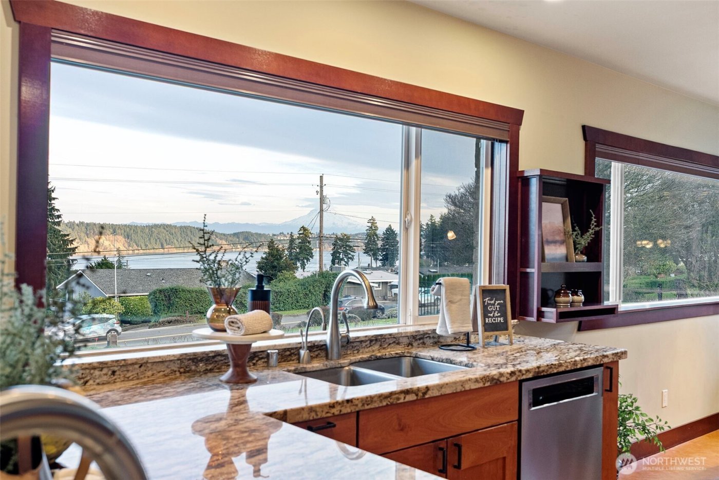 6916 Soundview Drive , Gig Harbor, WA 98335