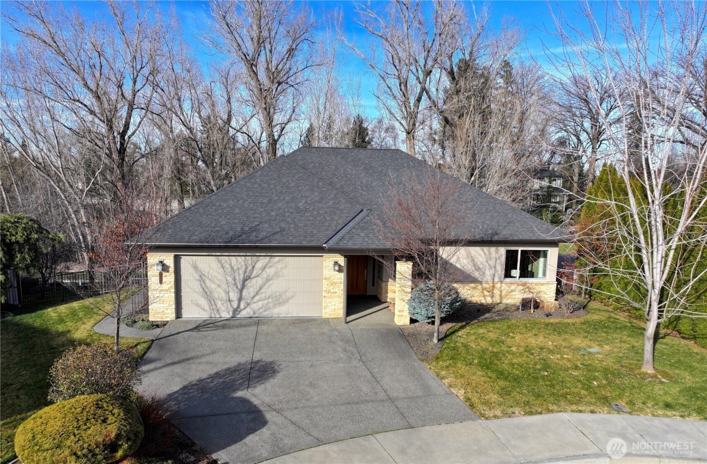 2049 Stillwater Drive , Walla Walla, WA 99362