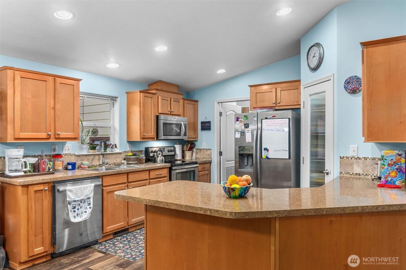 39 Paradise Lane , Pacific Beach, WA 98571