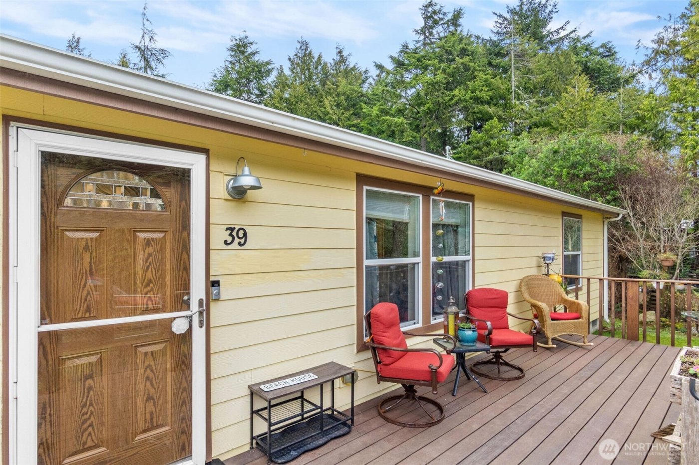 39 Paradise Lane , Pacific Beach, WA 98571