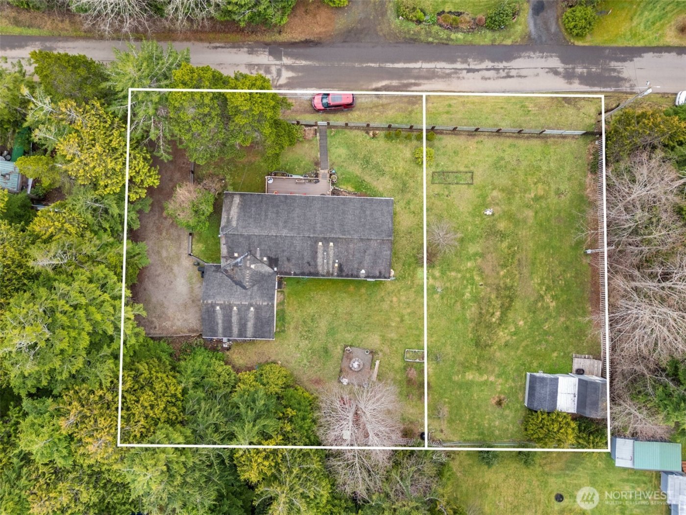 39 Paradise Lane , Pacific Beach, WA 98571