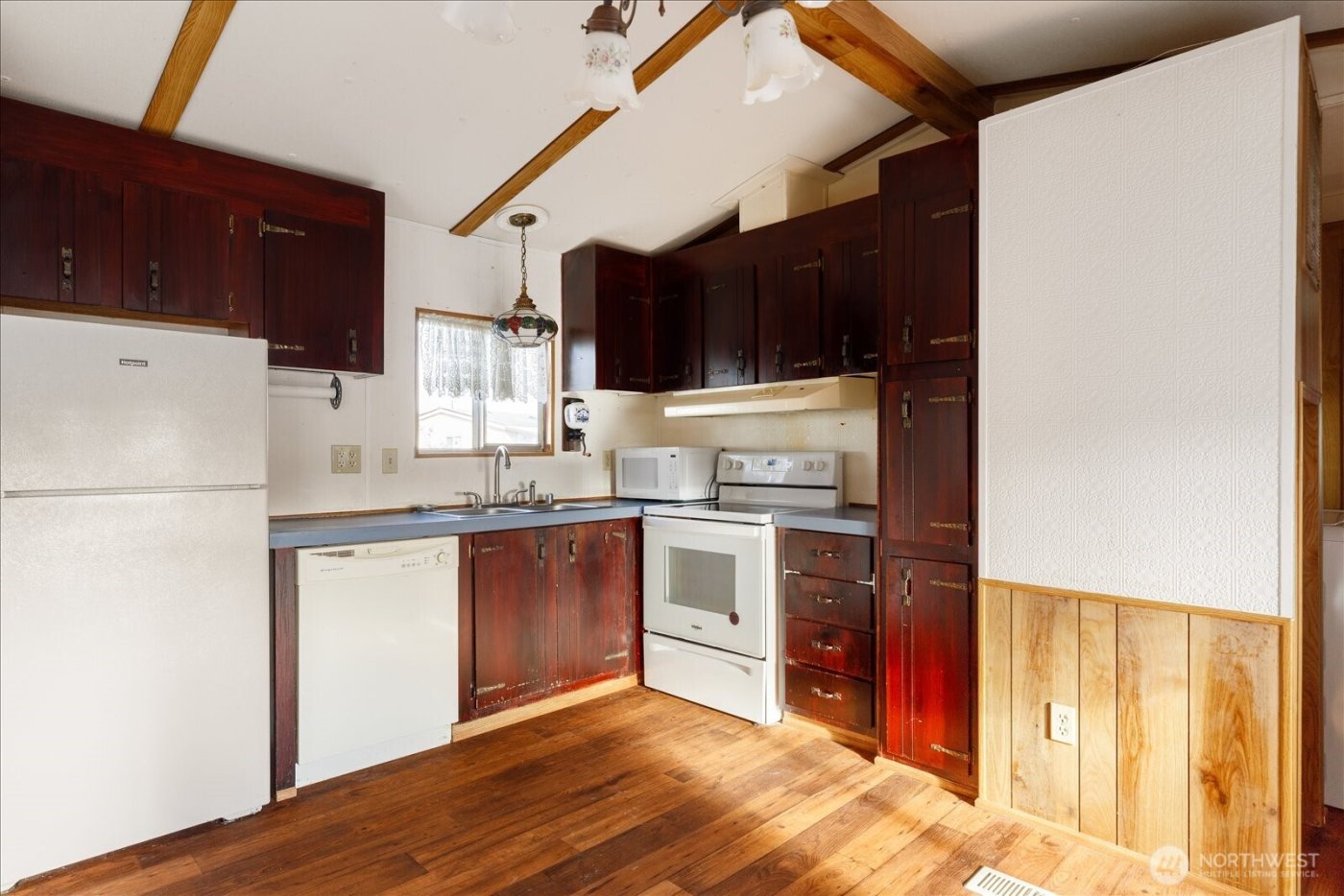 30901 State Route 20 #B3, Oak Harbor, WA 98277