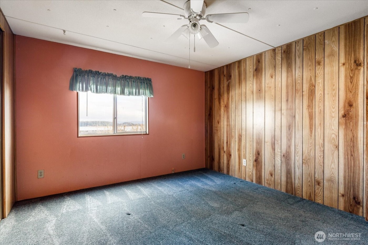 30901 State Route 20 #B3, Oak Harbor, WA 98277